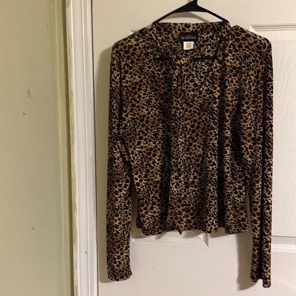 Heavenly long sleeve animal print top for women with built in scarf. Size M - Picture 5 of 5